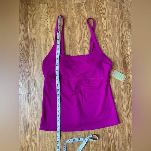 Title nine Hana Tankini Top - Solid - Picture 9 of 11